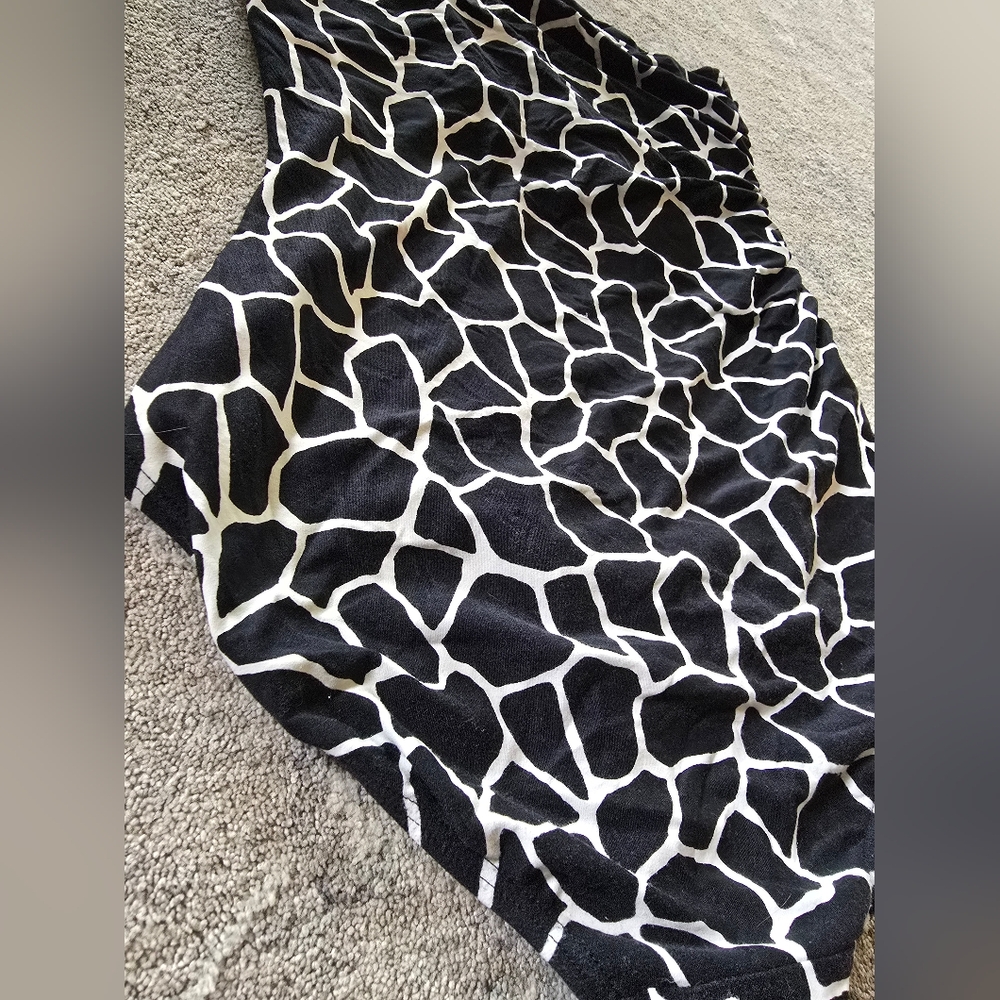 MK Michael Kors Black White Giraffe One-Shoulder One Piece Swimsuit - Picture 4 of 8